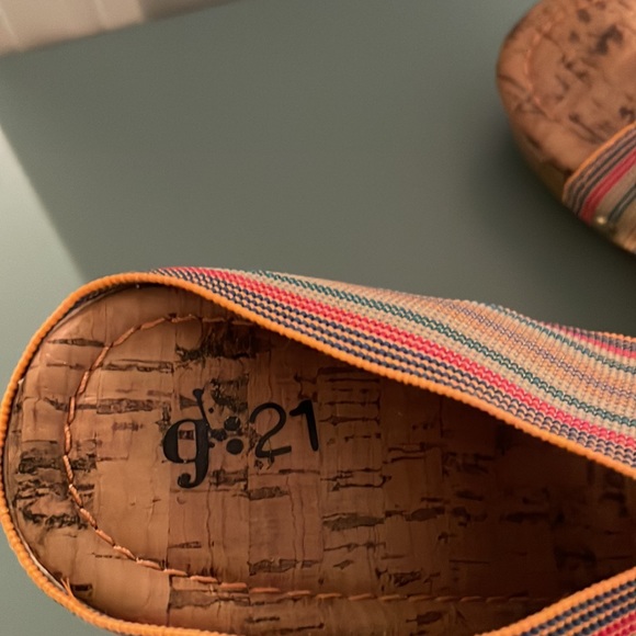 Wedge sandals with multi coloured straps - Picture 2 of 7